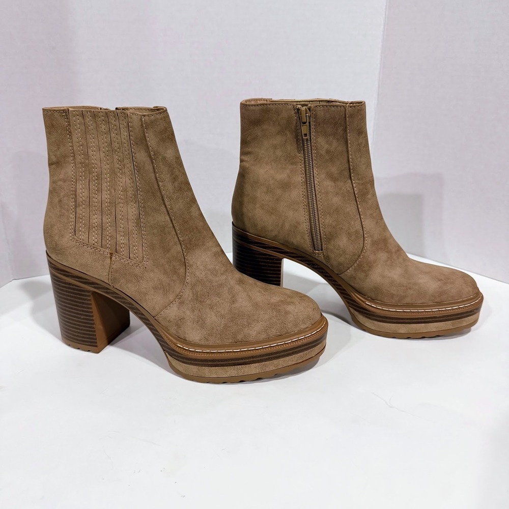 Steve Madden Sarcastic Tan Faux Suede Platform Block Heel Ankle Boots 8M